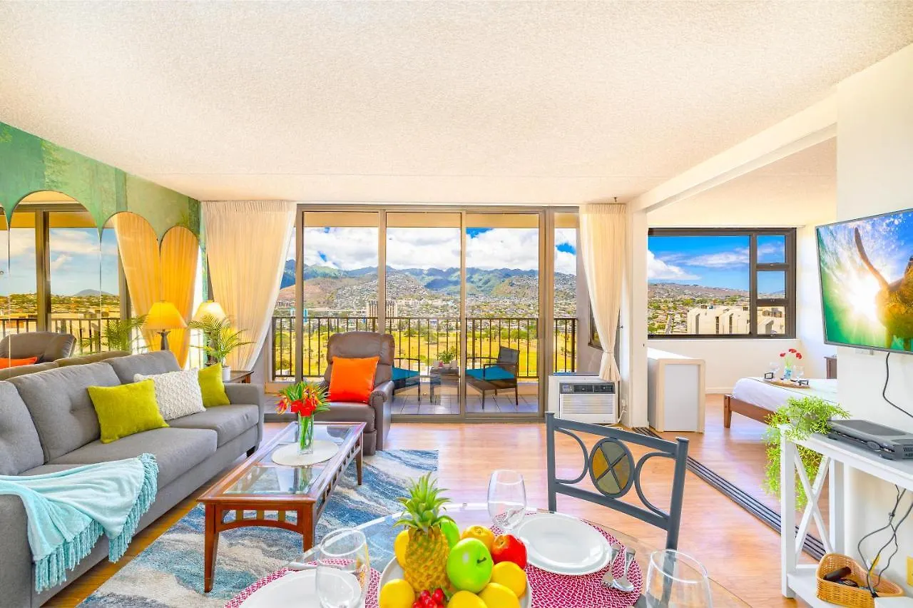 Fabulous Mountain View Condo With Free Parking! Honolulu